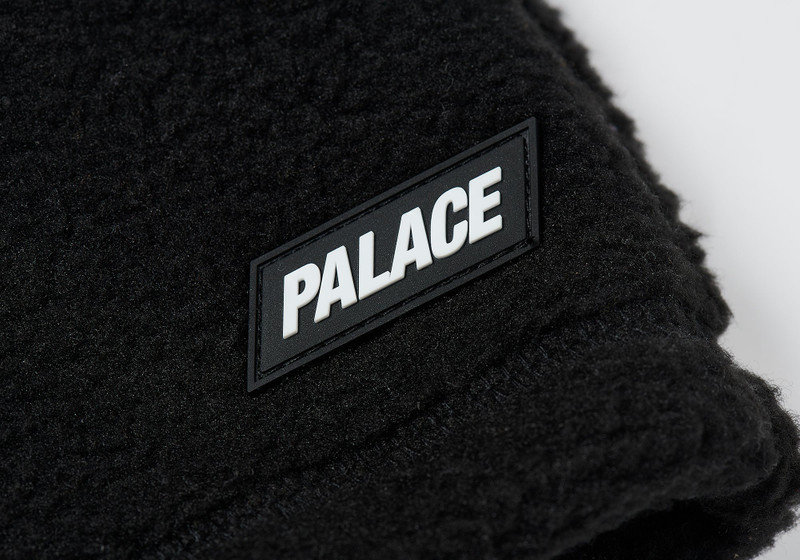 PEAK FLEECE SHORT BLACK 3