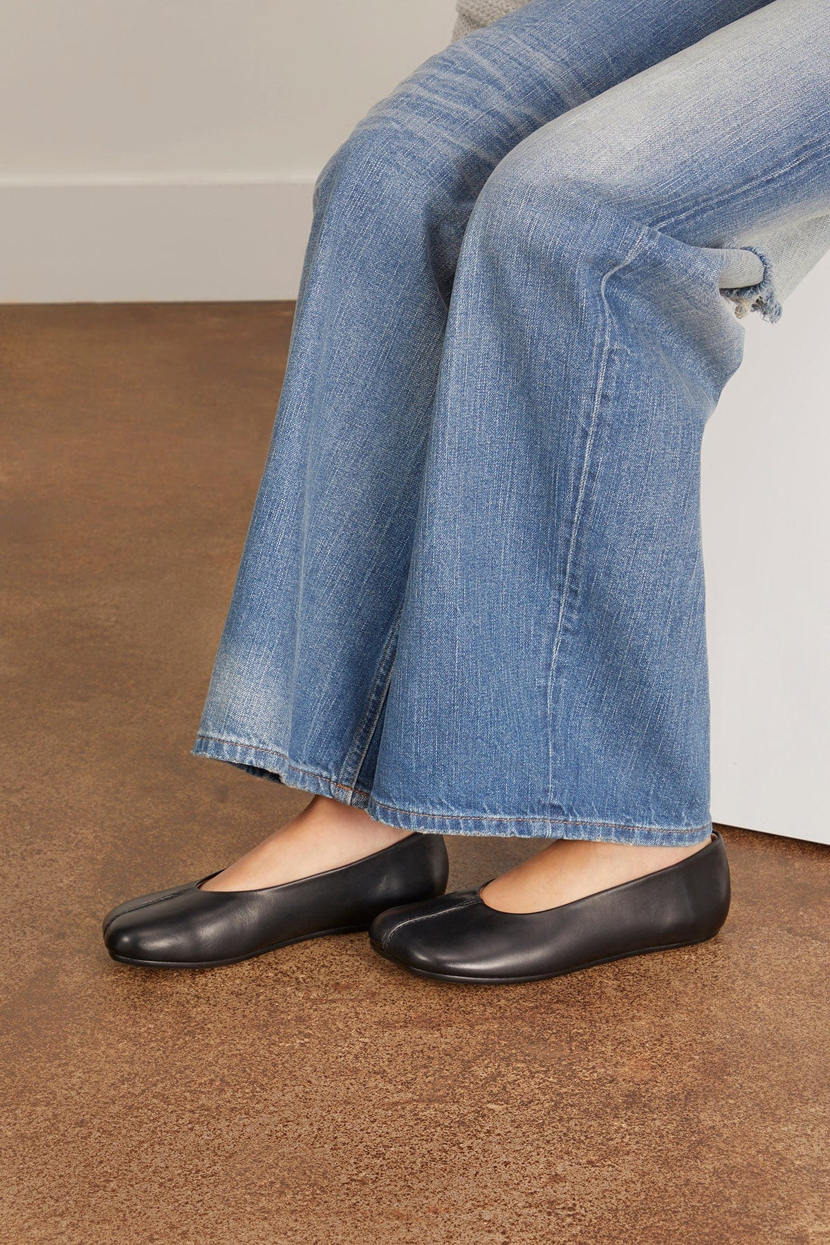 Anatomic Ballet Shoe in Black - 2