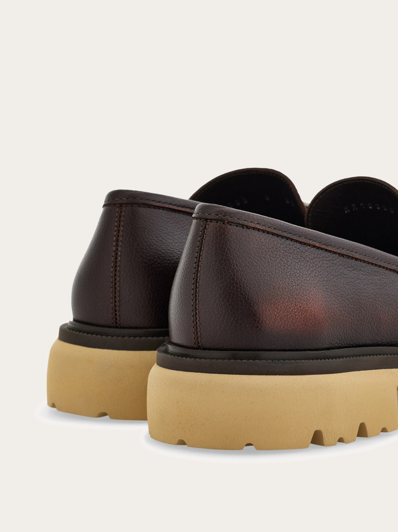 Moccasin with Gancini ornament 4