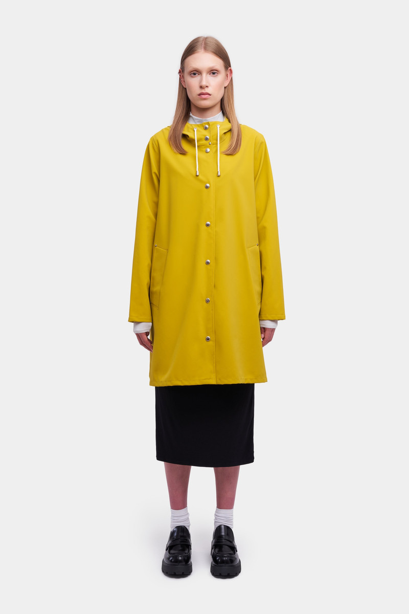 Stutterheim Mosebacke Lightweight Matte Raincoat Gold outlook