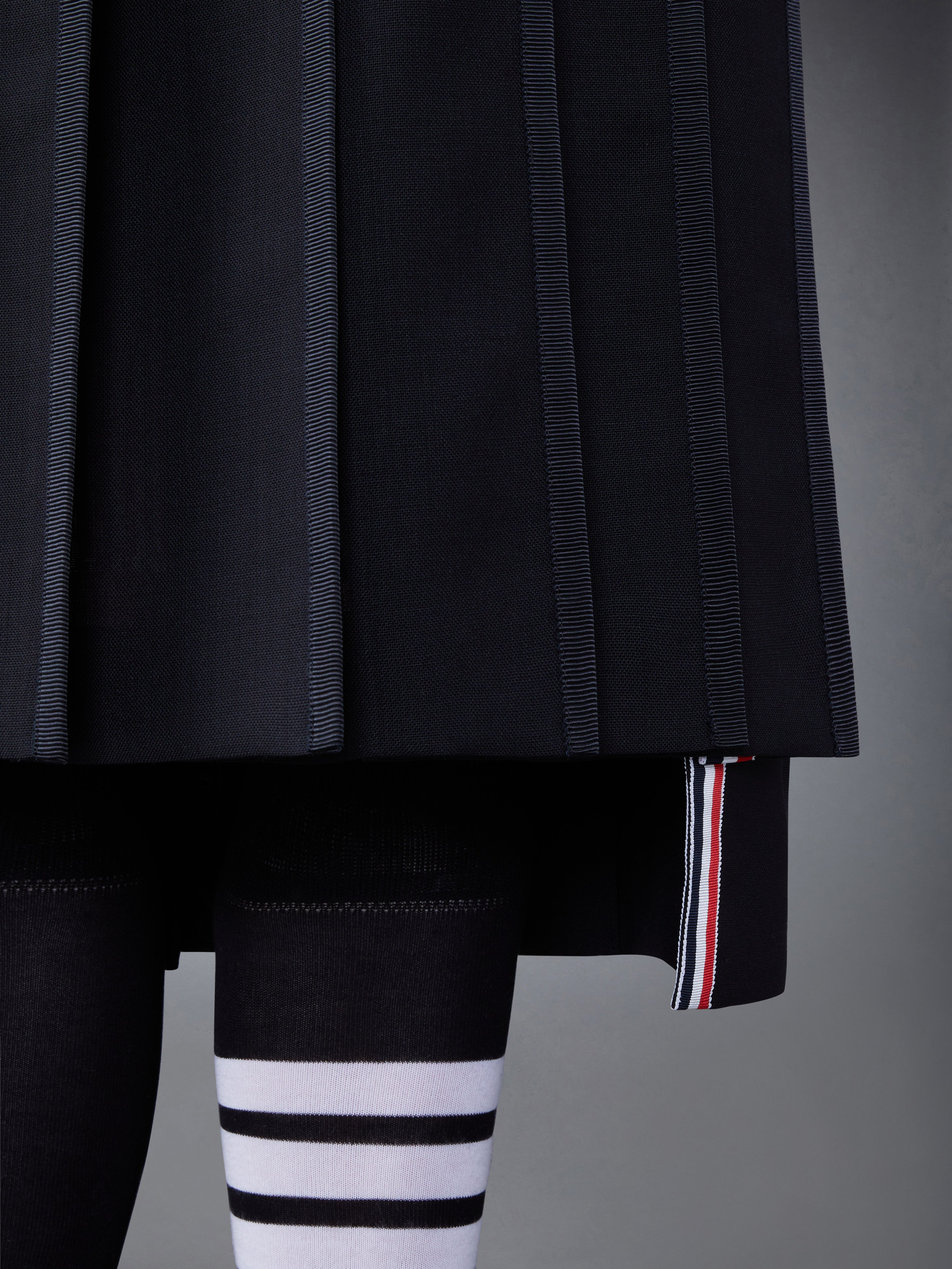 Classic Tipping Pleated Skirt - 5