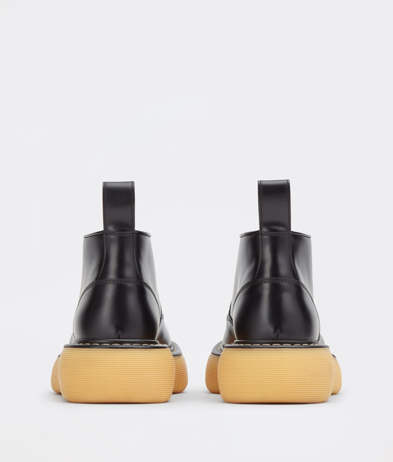 Bottega Veneta swell outlook