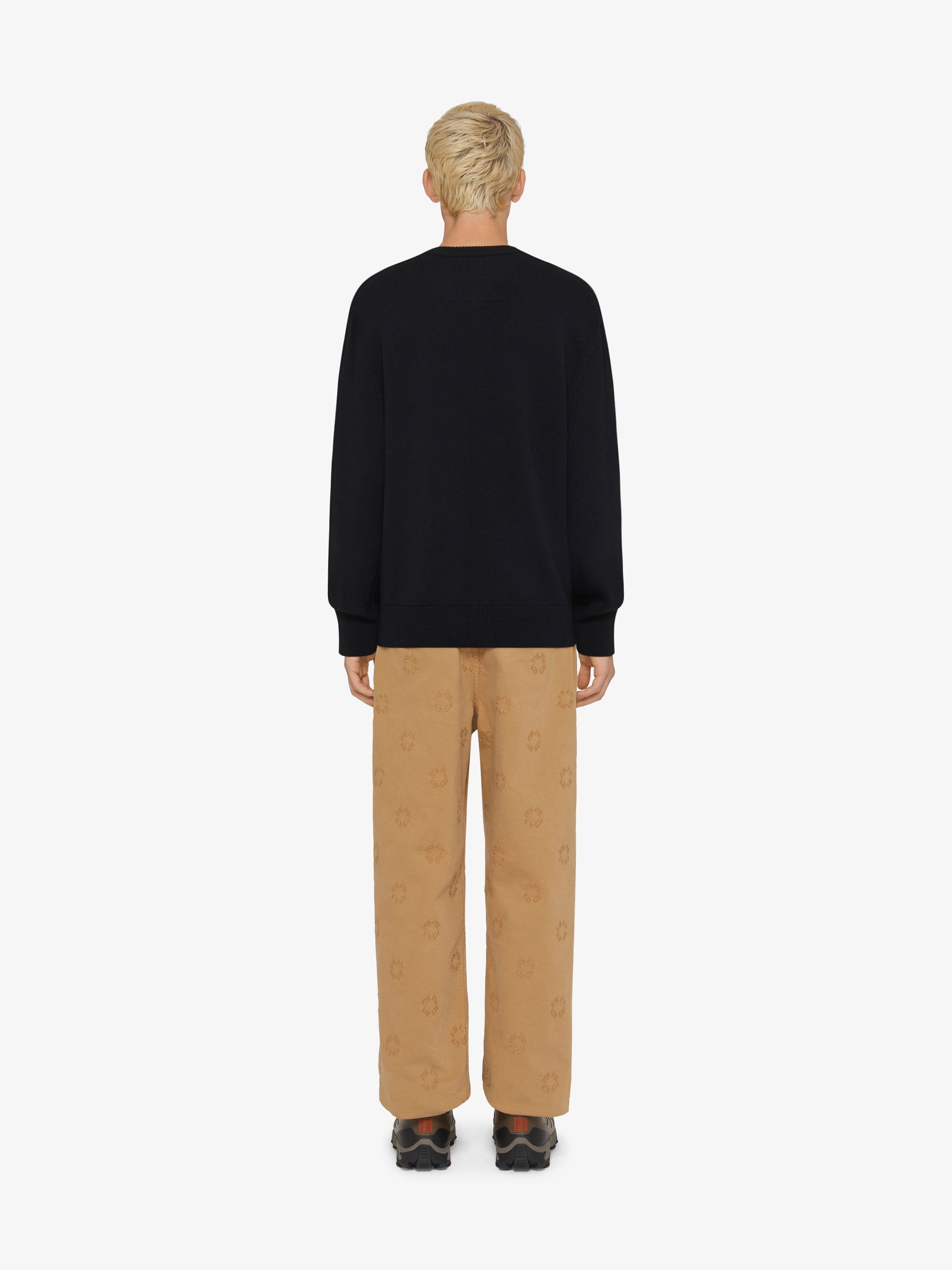 SWEATER IN WOOL WITH GIVENCHY MEDALLION - 4