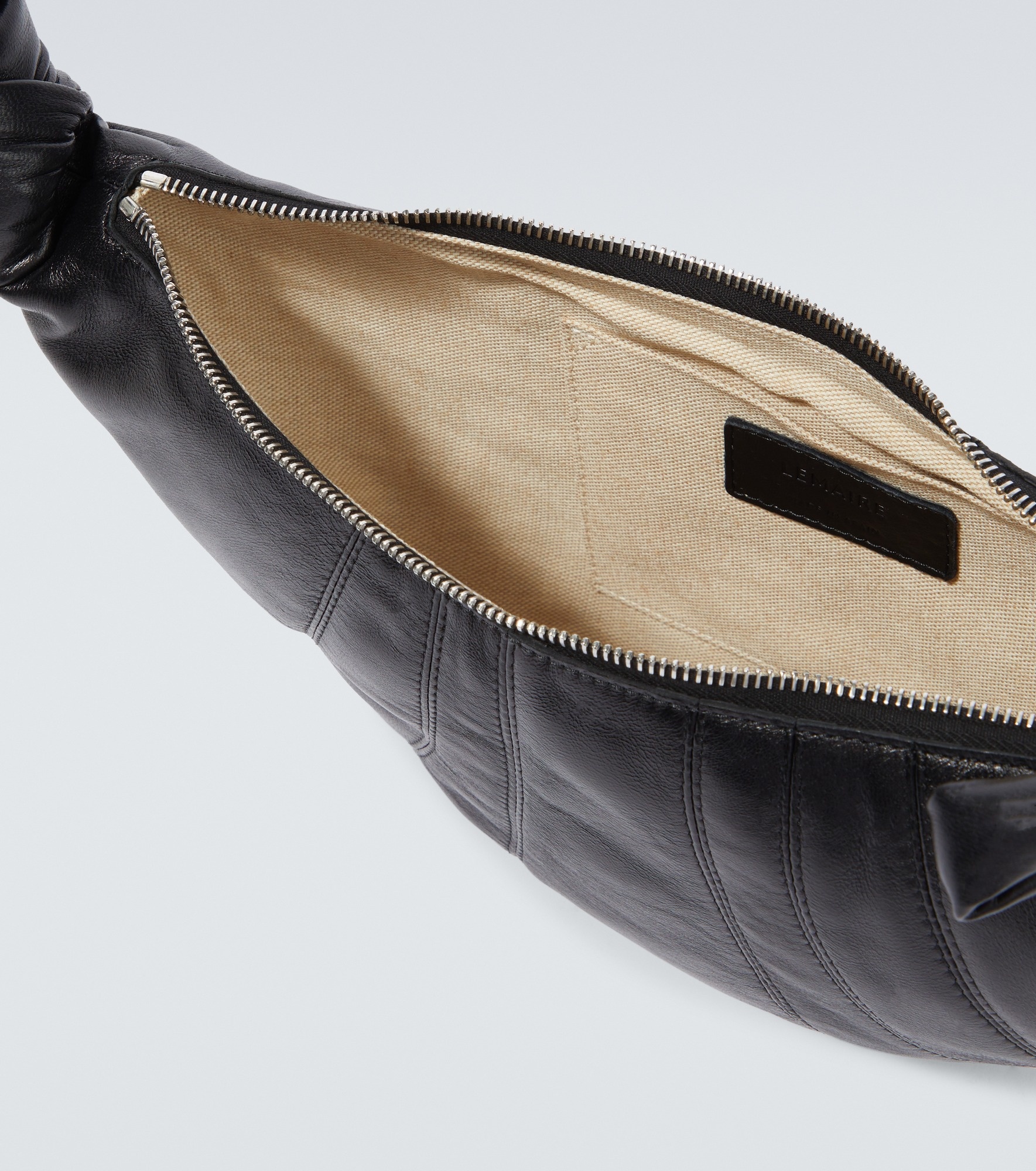 Croissant Small leather shoulder bag - 4