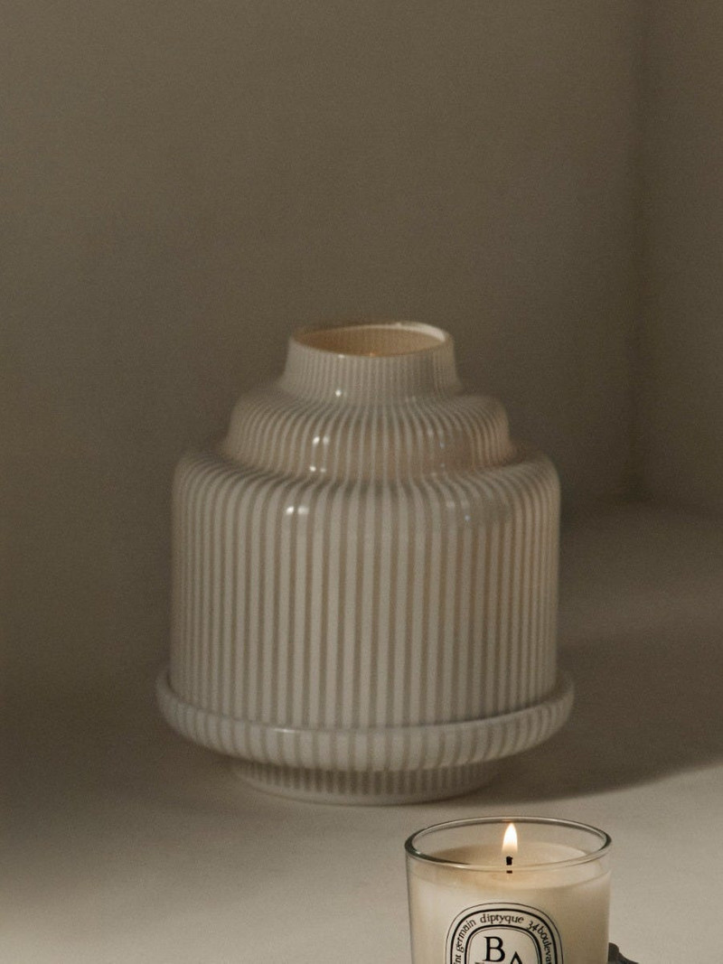White Pyramid candle holder - For classic candles 4