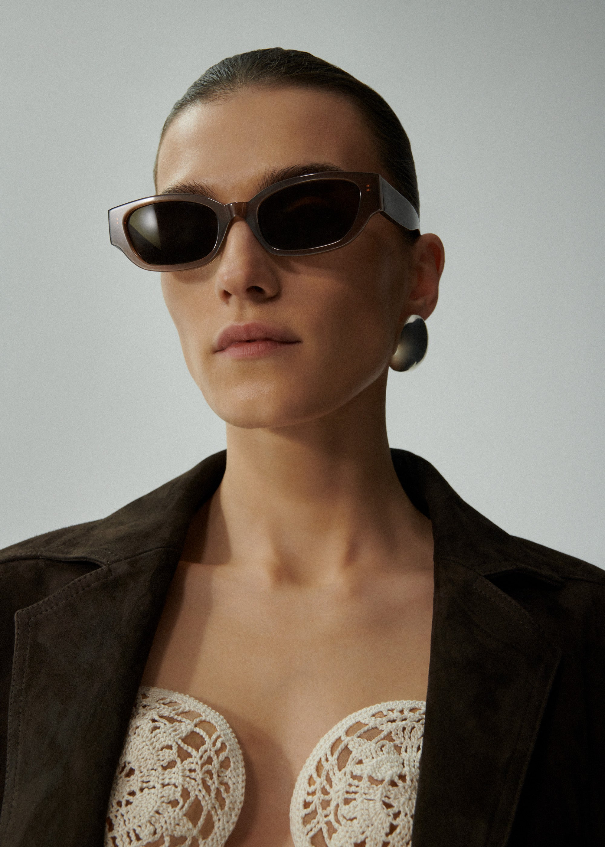 'I need a holiday' sunglasses in brown - 4