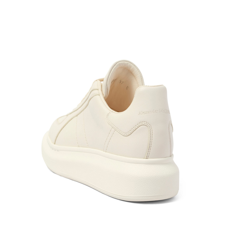 Alexander McQueen New Oversized Sneaker in Off White outlook