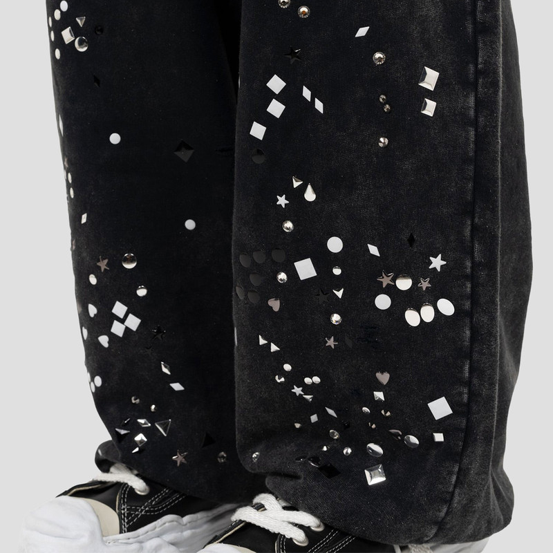Maison MIHARAYASUHIRO EMBELLISHED BLEACHED SWEAT PANTS outlook