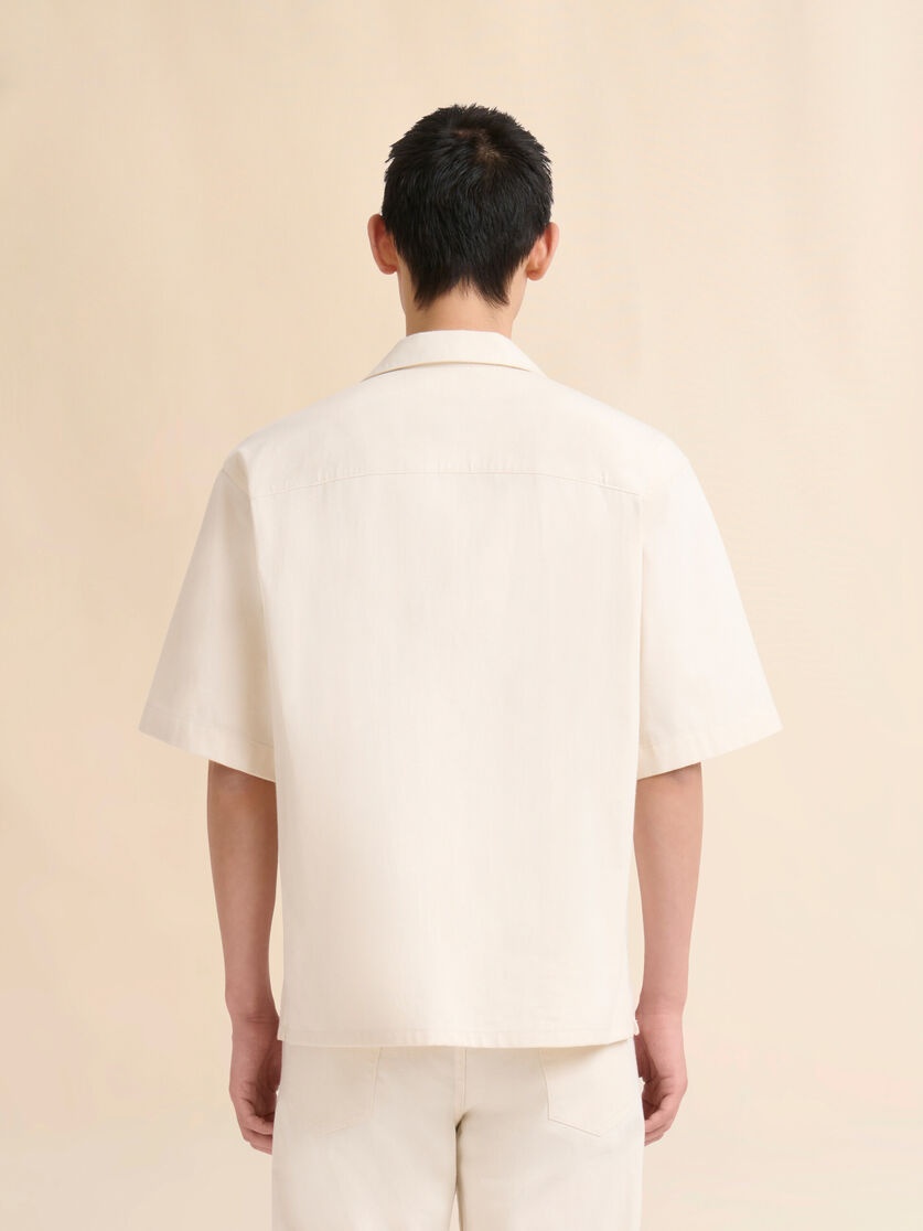 CREAM DENIM SHIRT WITH TRUNAKAROO PLAQUE - 3