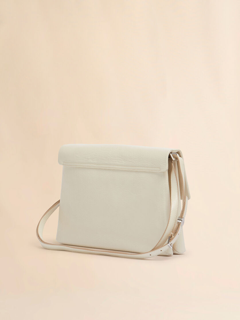 CREAM CRAQUELÉ PATENT LEATHER MEDIUM ENVELOPE BAG - 3