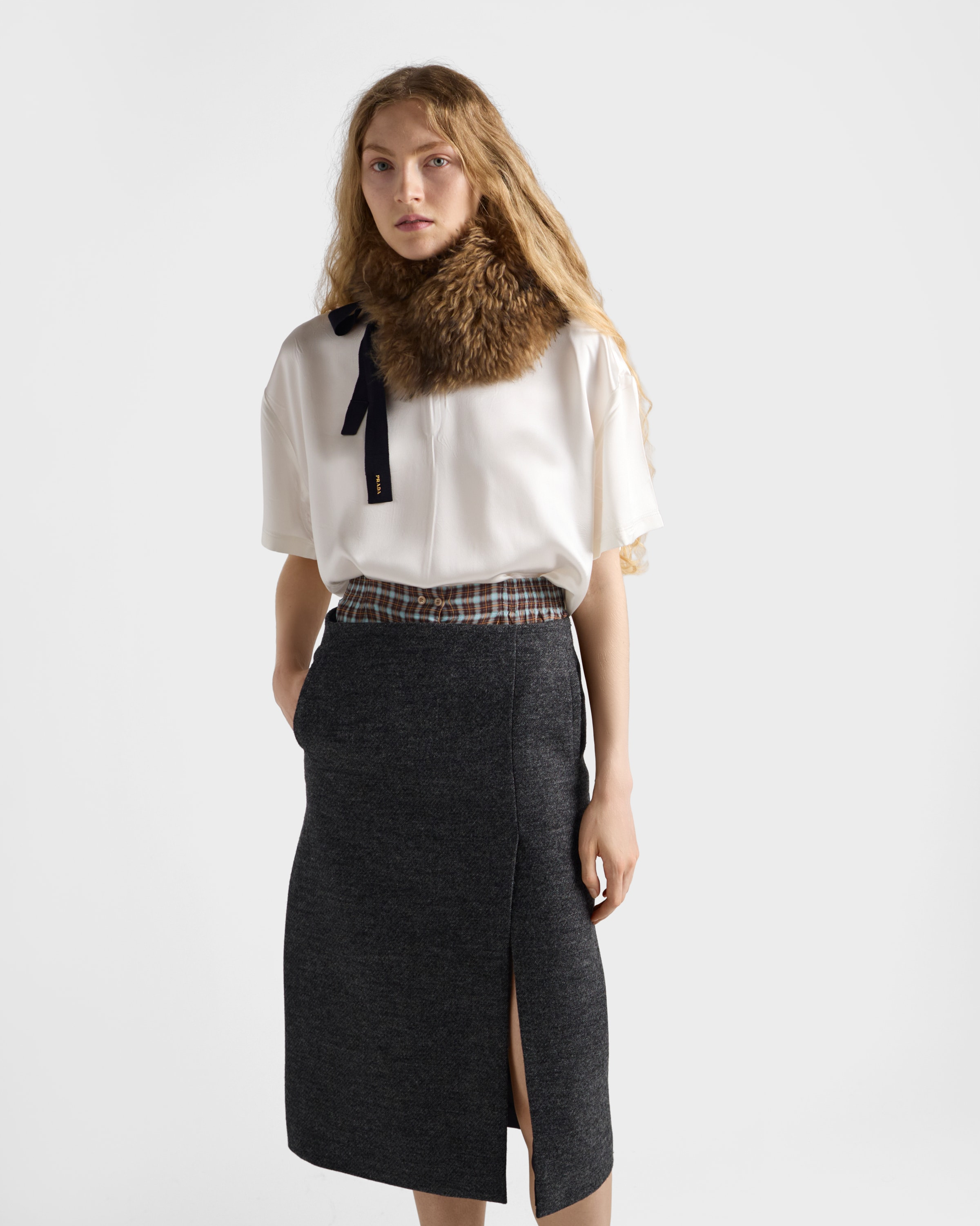 Short-sleeved satin top - 6