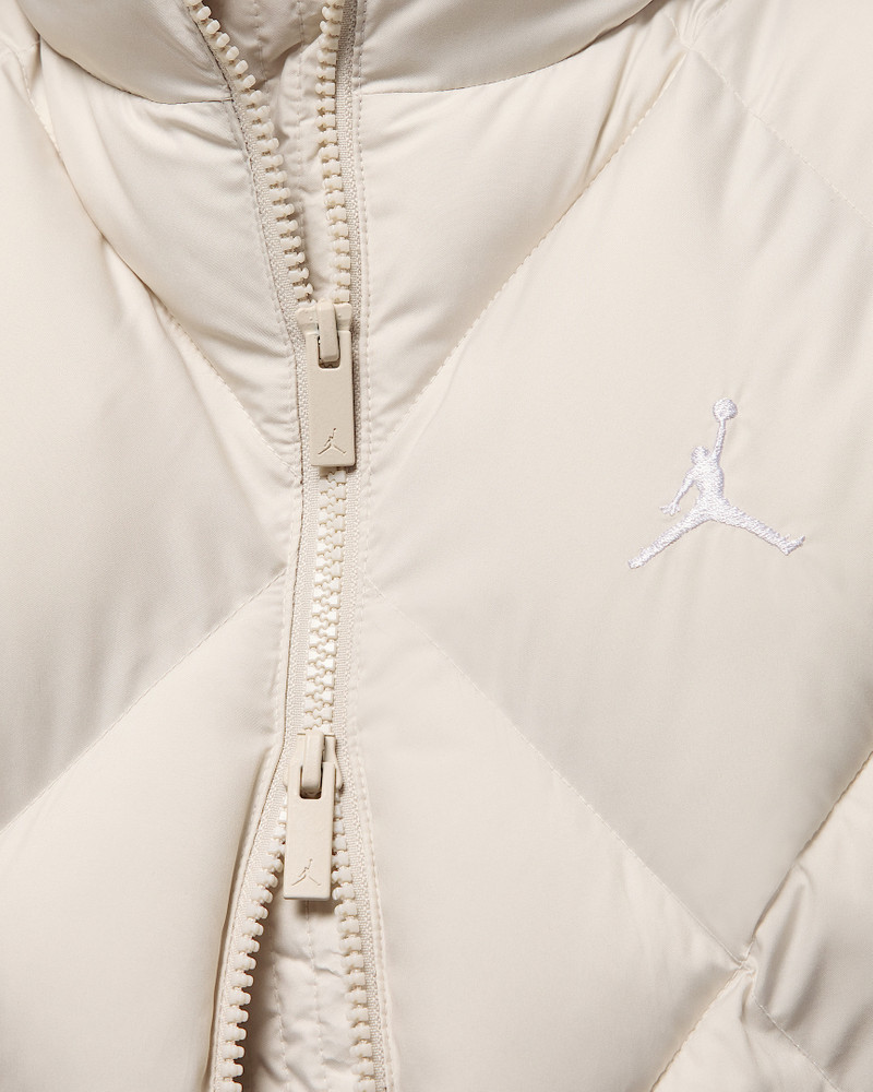Jordan Brooklyn Women's Therma-FIT Quilted Puffer Vest 4