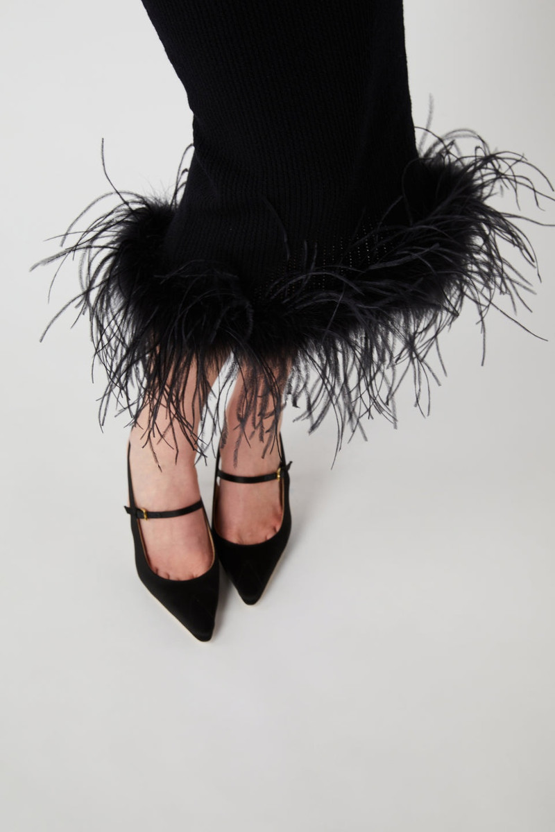 WOOL BLEND KNITTED SKIRT WITH FEATHERS 6