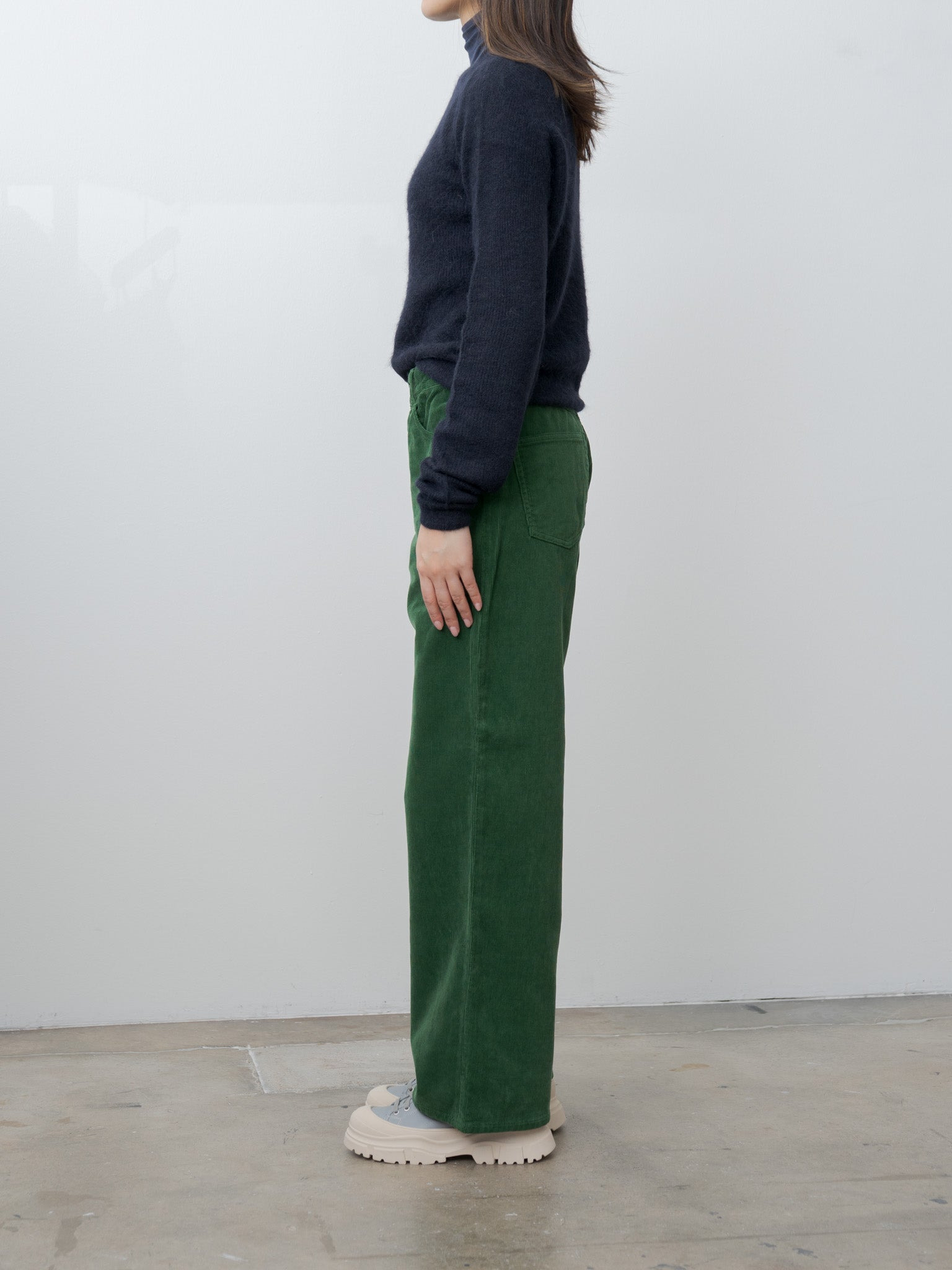 Pigment Dyed Finx Corduroy Wide 5P Pants - Forest Green - 3