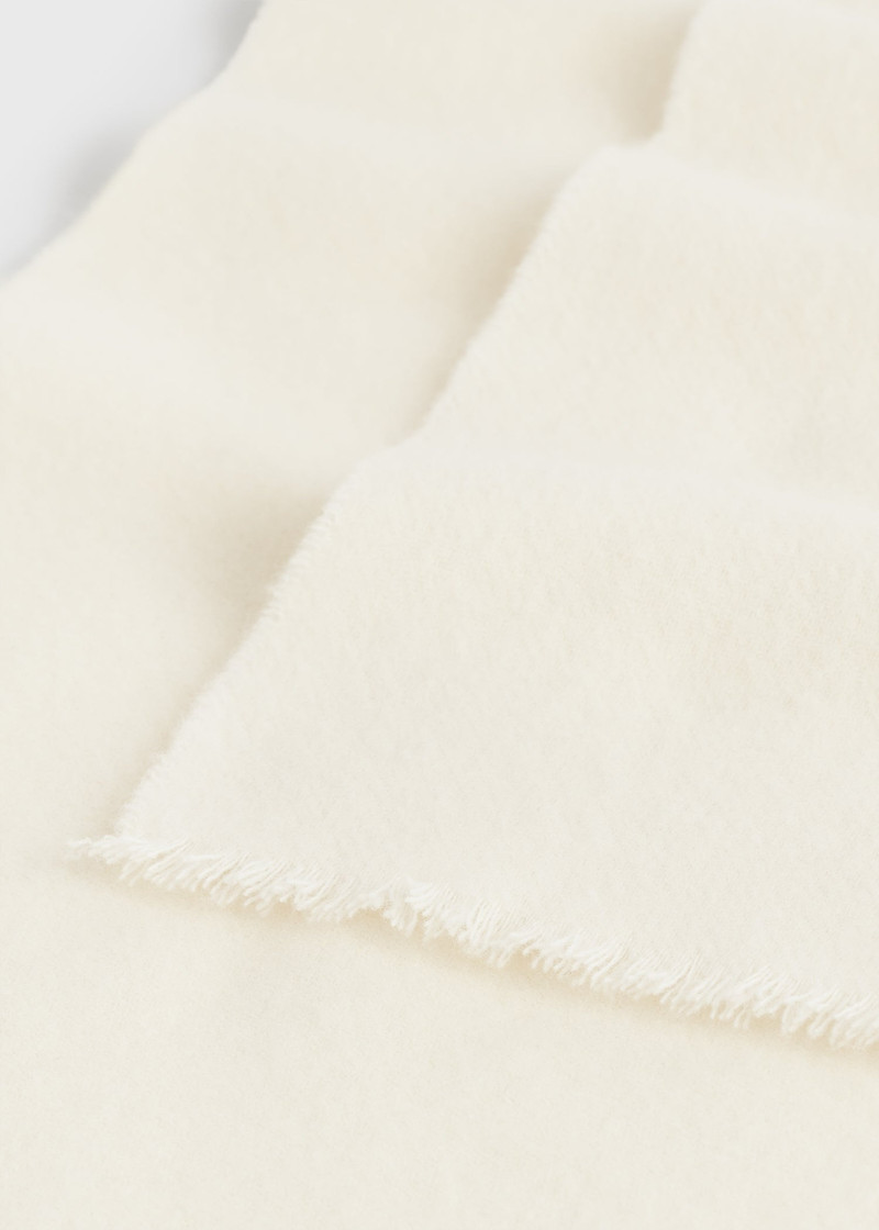 Wide classic wool scarf ivory 5
