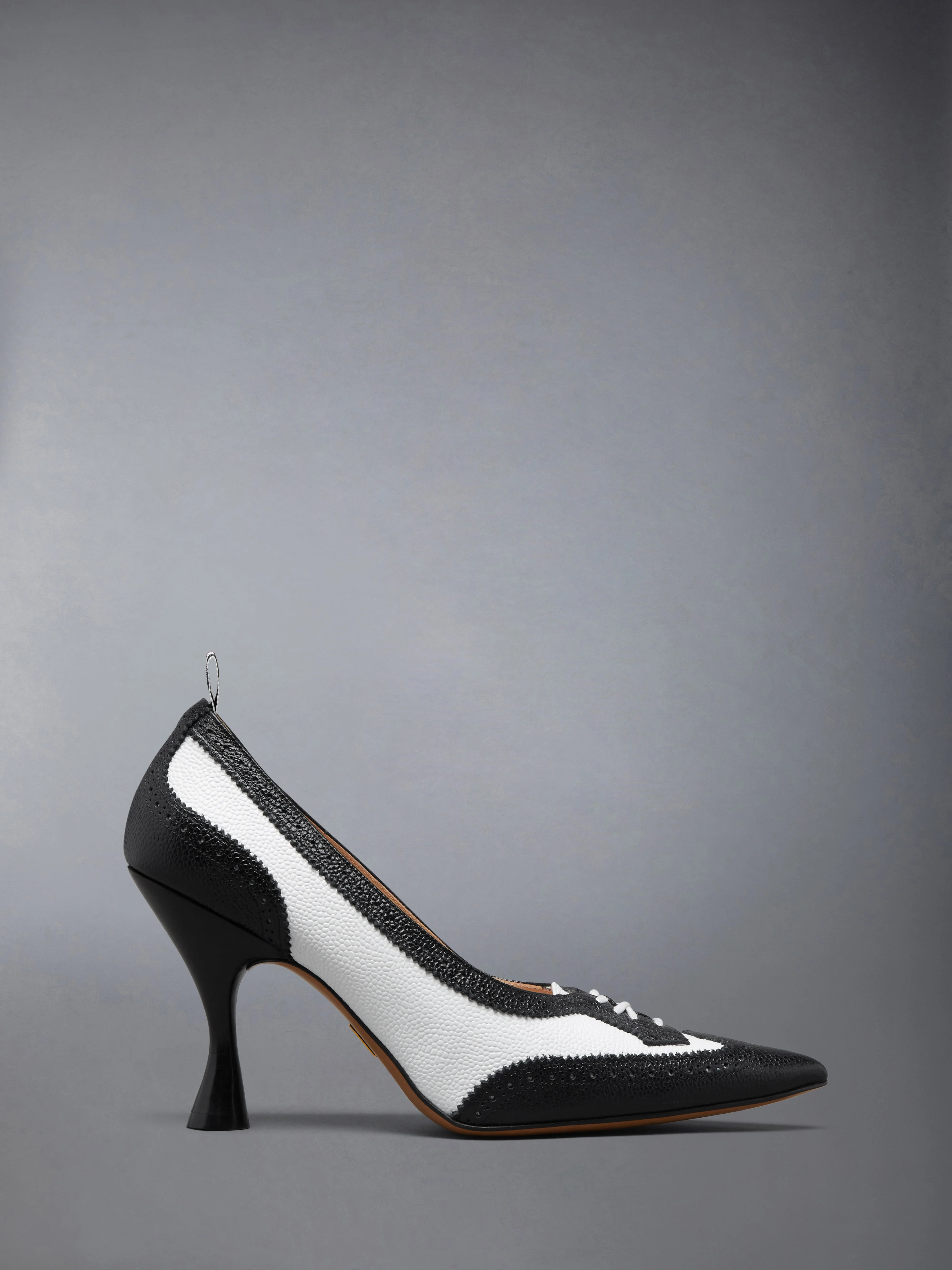 PEBBLE GRAIN WINGTIP PUMP 90MM - 1