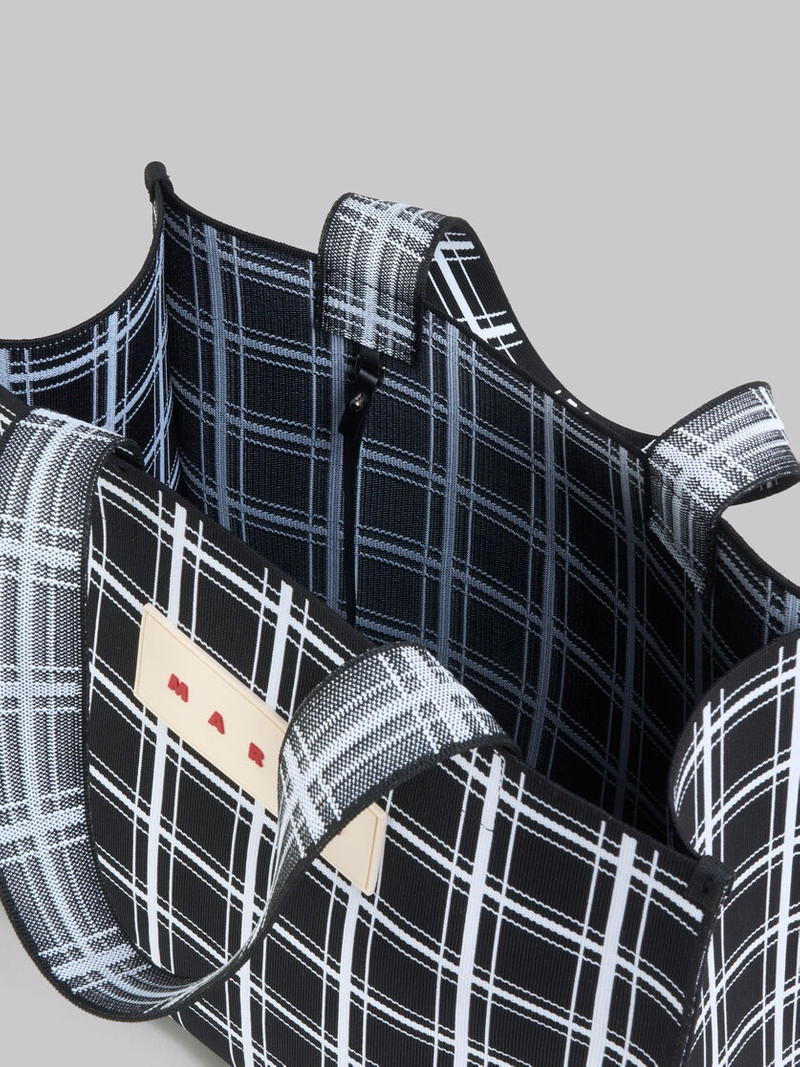 BLACK AND WHITE JACQUARD CHECK SHOPPER 4