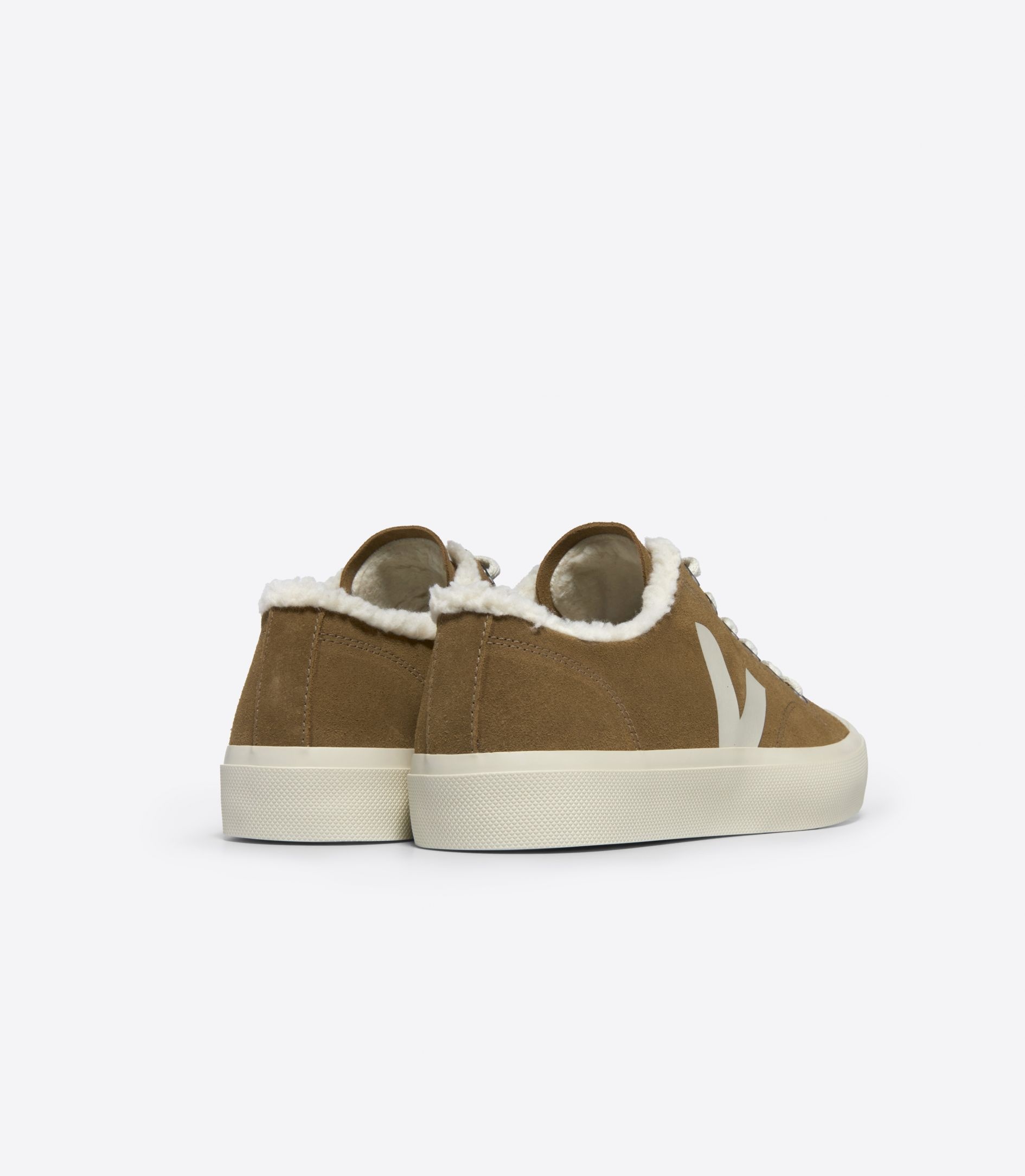 VEJA WATA II LOW FURED SUEDE TENT PIERRE REVERSIBLE