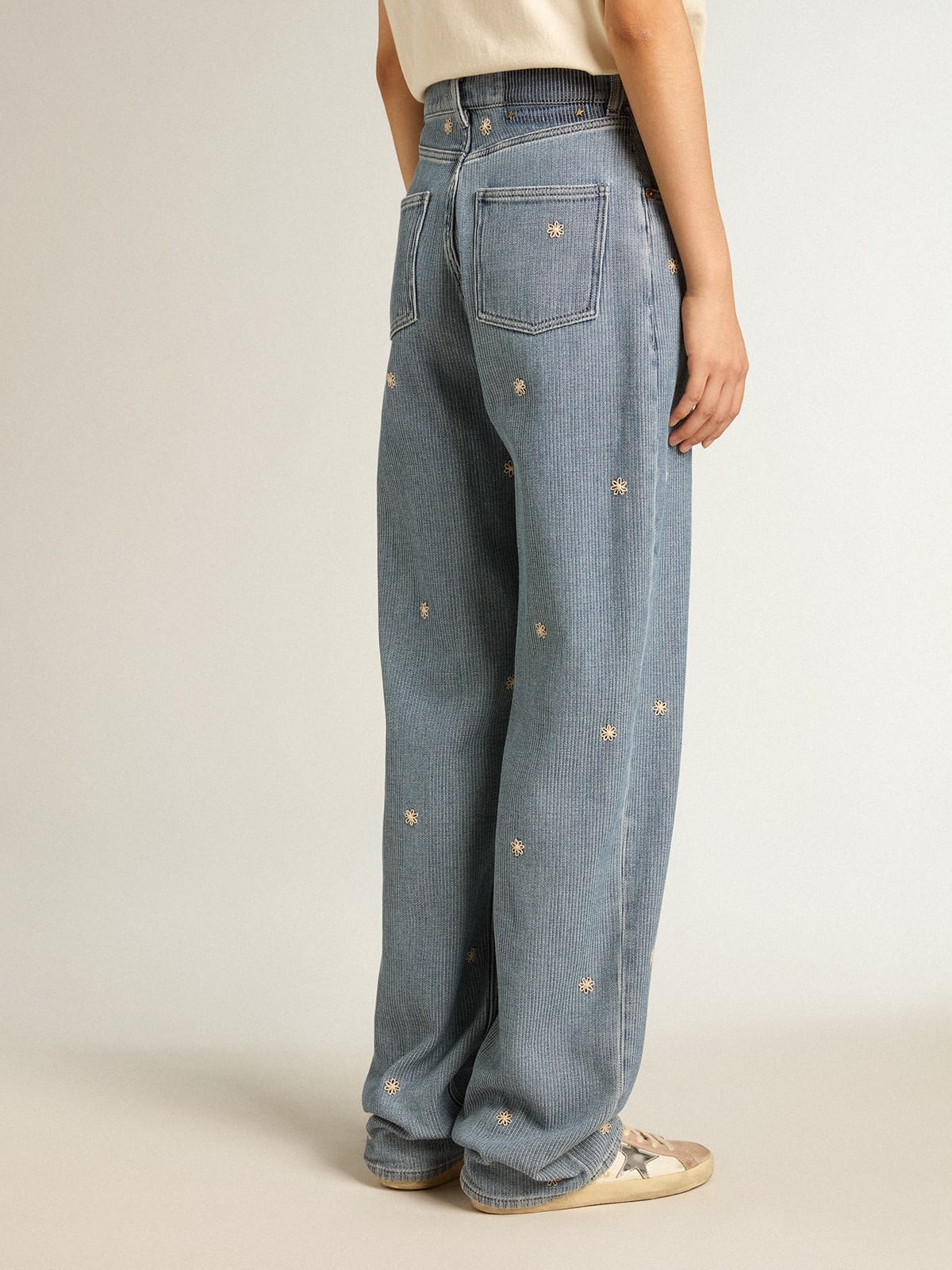 Women’s cotton denim pants with floral embroidery - 4