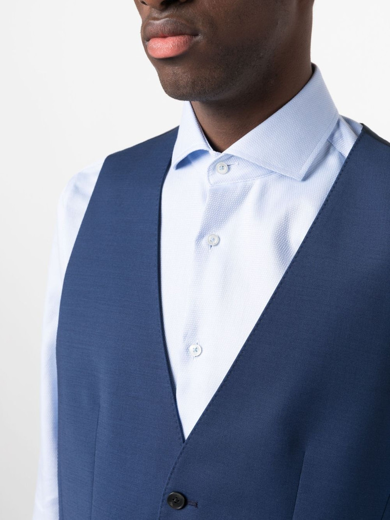 single-breasted buttoned waistcoat 5
