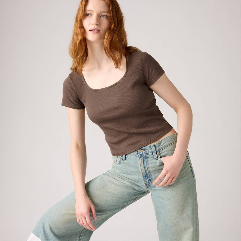 Levi's ESSENTIAL SQUARE NECK TEE outlook