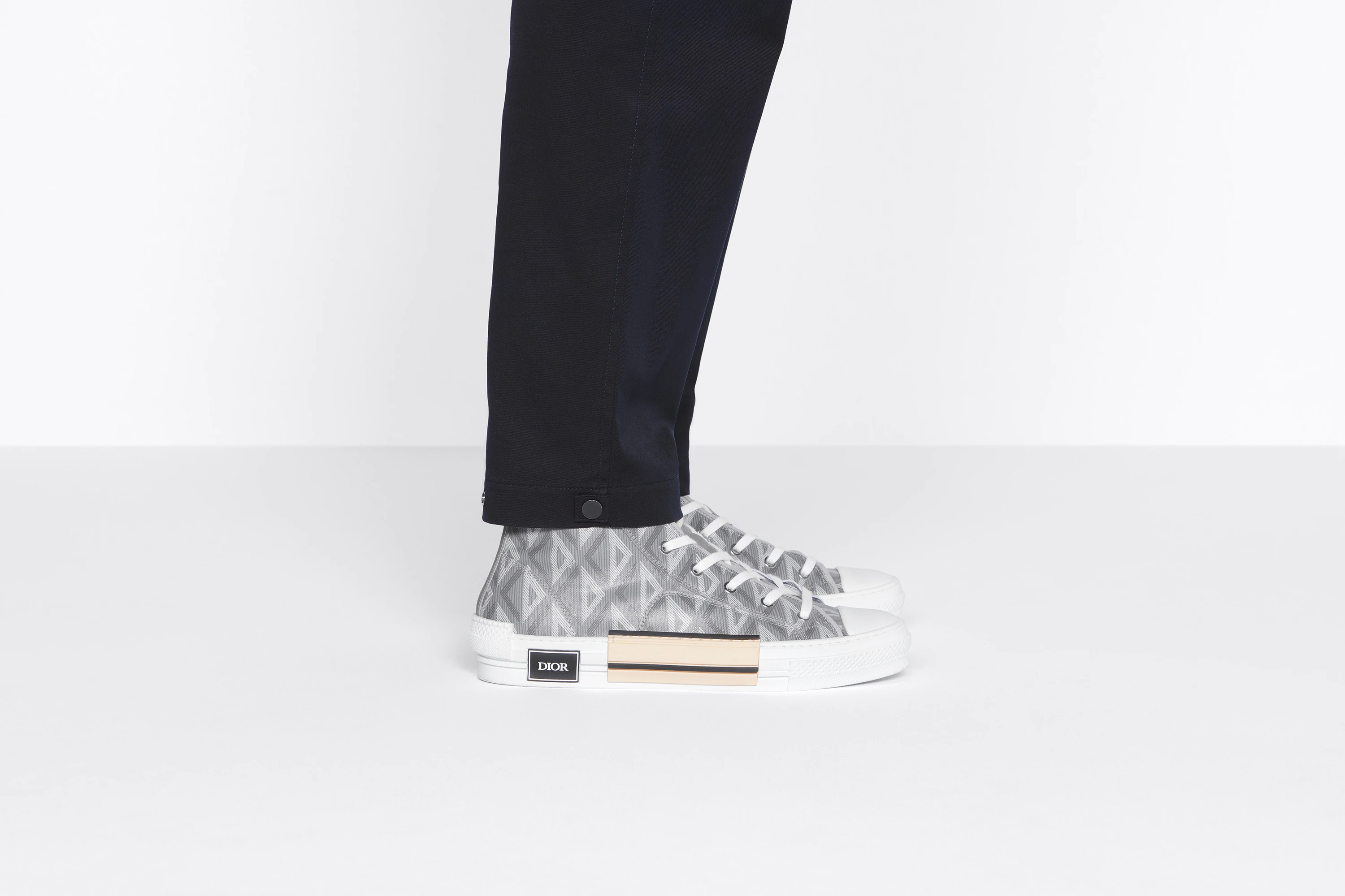 B23 High-Top Sneaker - 7