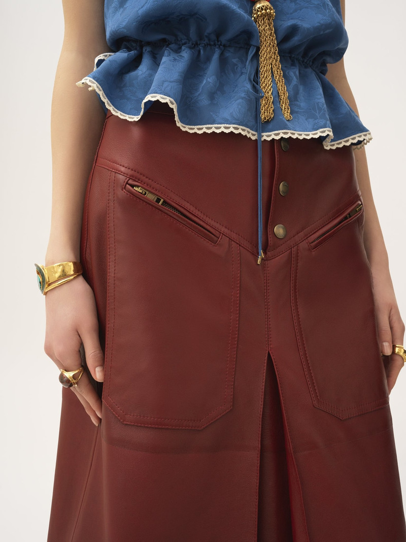 KNEE-LENGTH SKIRT IN LEATHER 6
