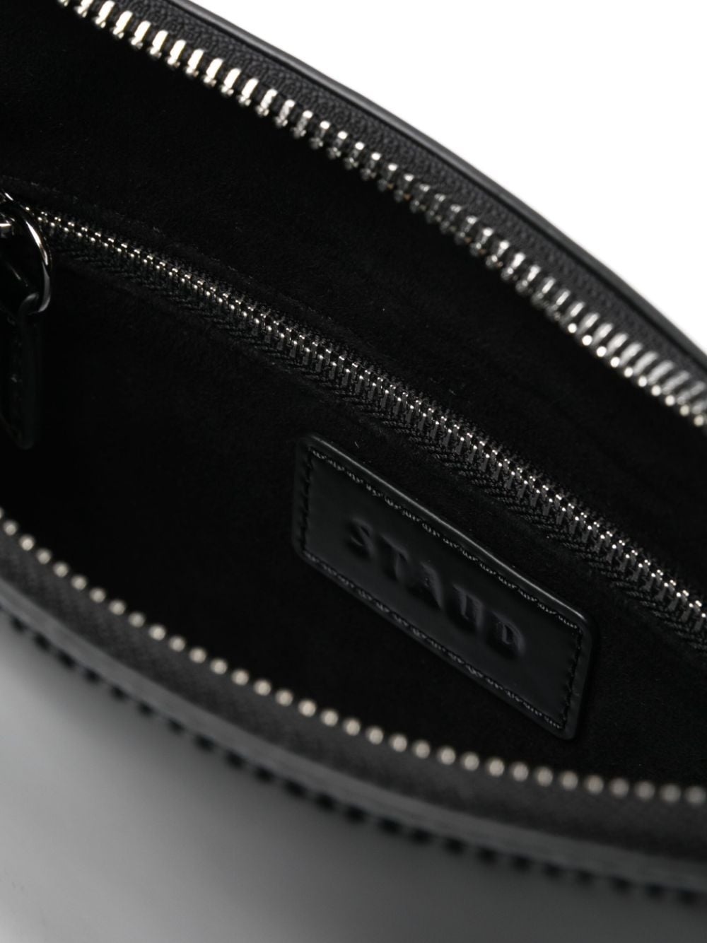 Alec logo-debossed shoulder bag - 5