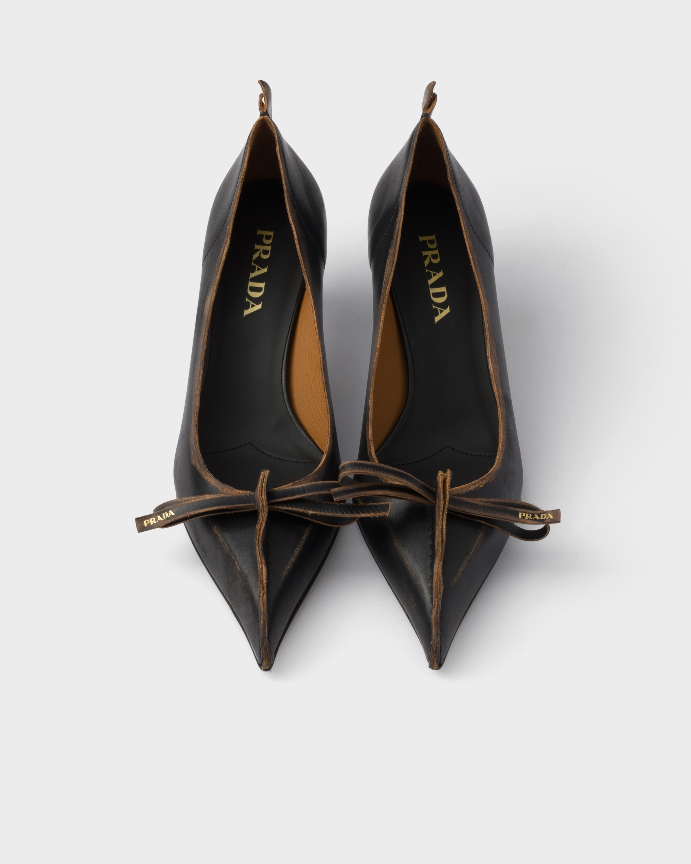Antiqued leather pumps - 4