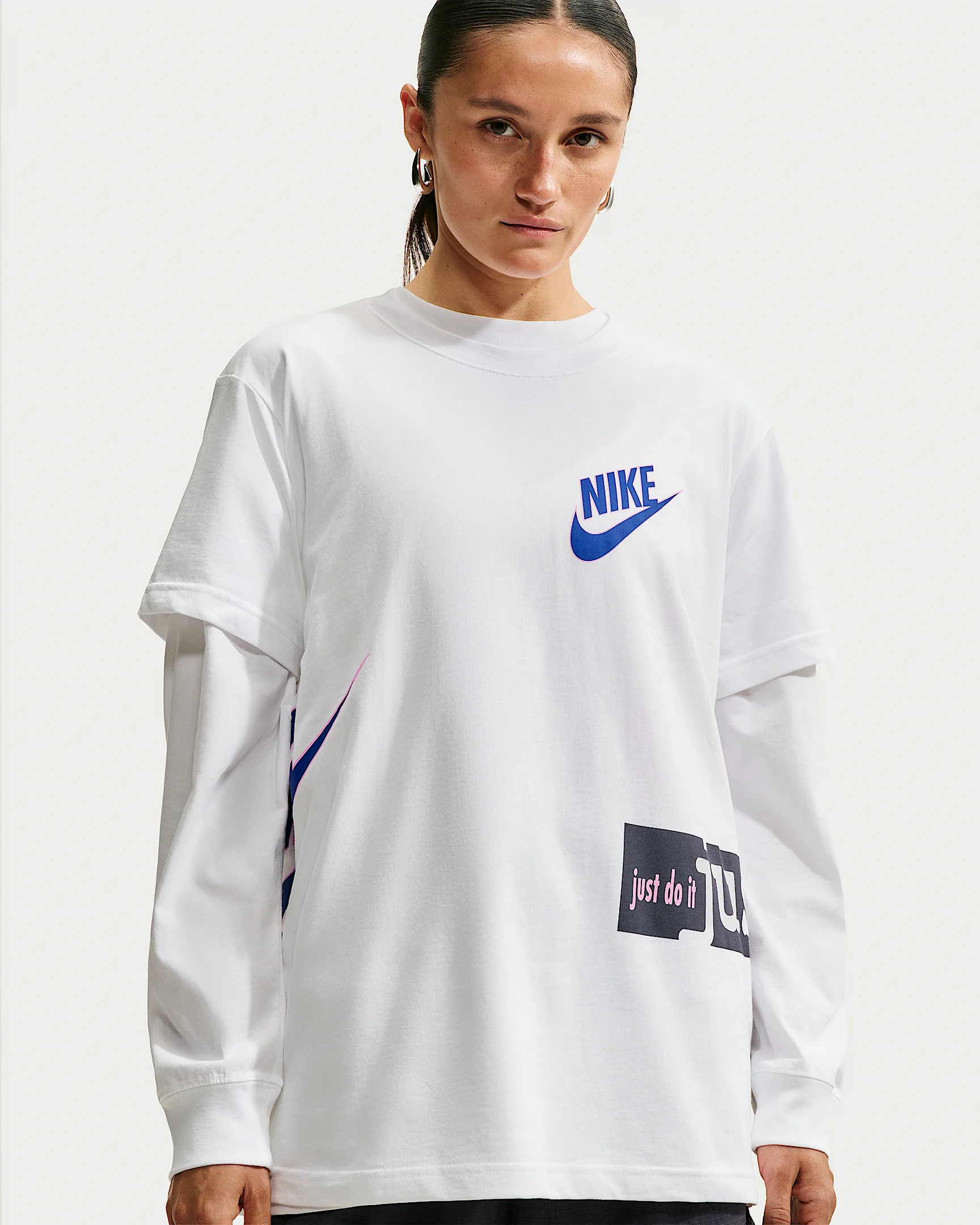 Nike Sportswear Classic Women's Oversized T-Shirt - 1