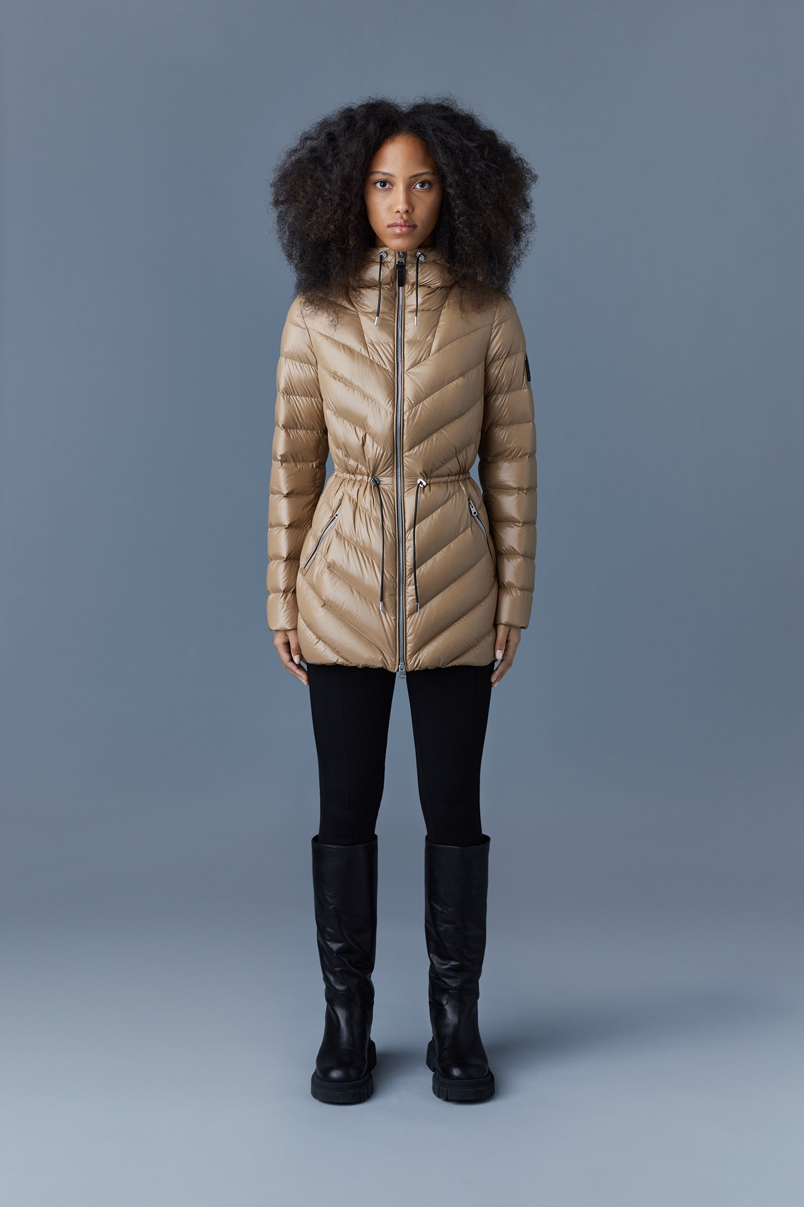 ARITA Light down jacket with hood - 2