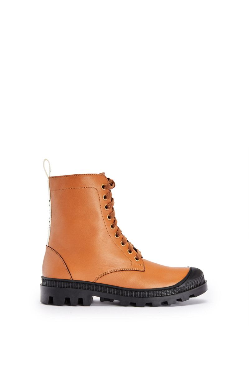 Combat boot in calfskin 1