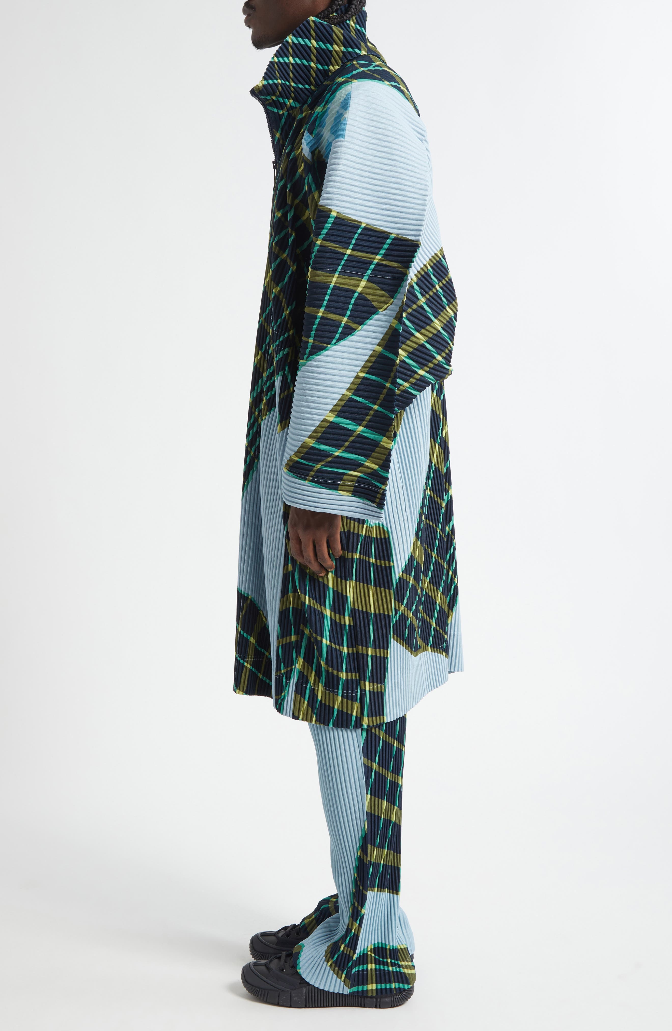 Homme Plissé Issey Miyake Windswept Plaid Pleated Coat in Blue Gray at Nordstrom - 4