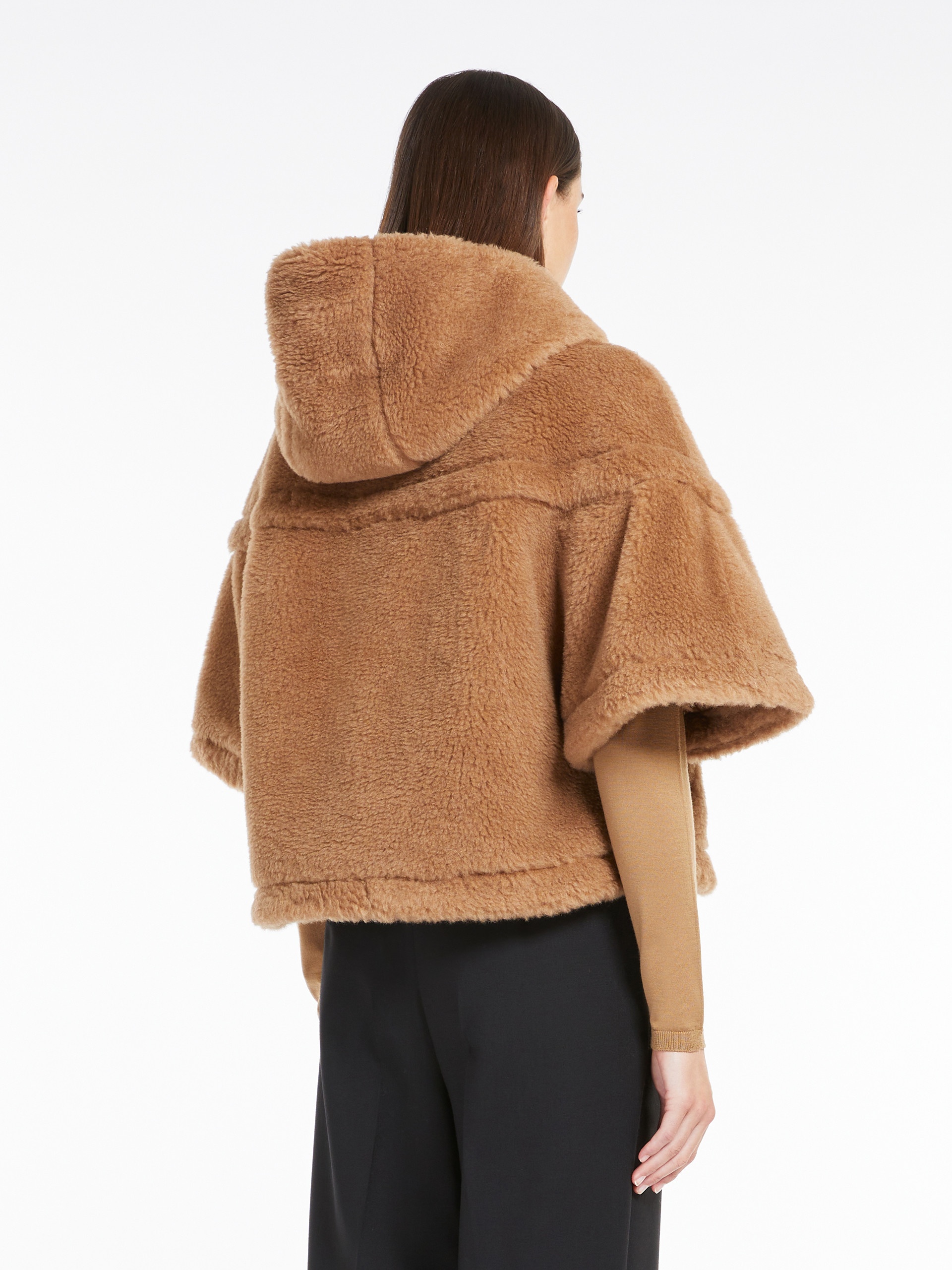 PETALO Teddy fabric boxy cape - 4