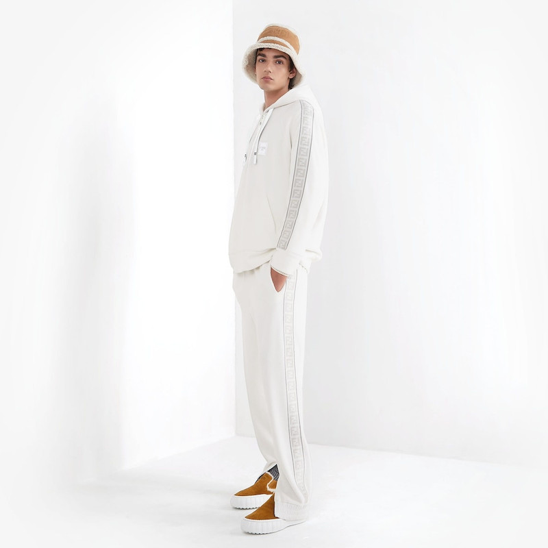 FENDI White fleece sweatshirt outlook