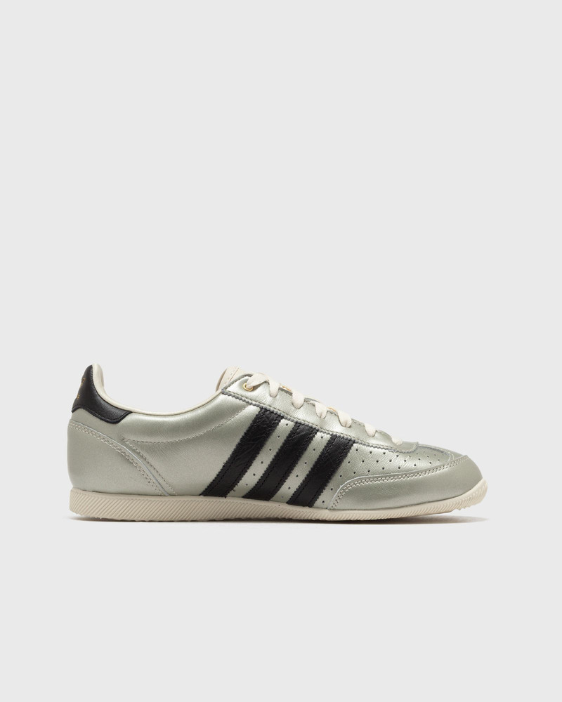 adidas JAPAN W outlook