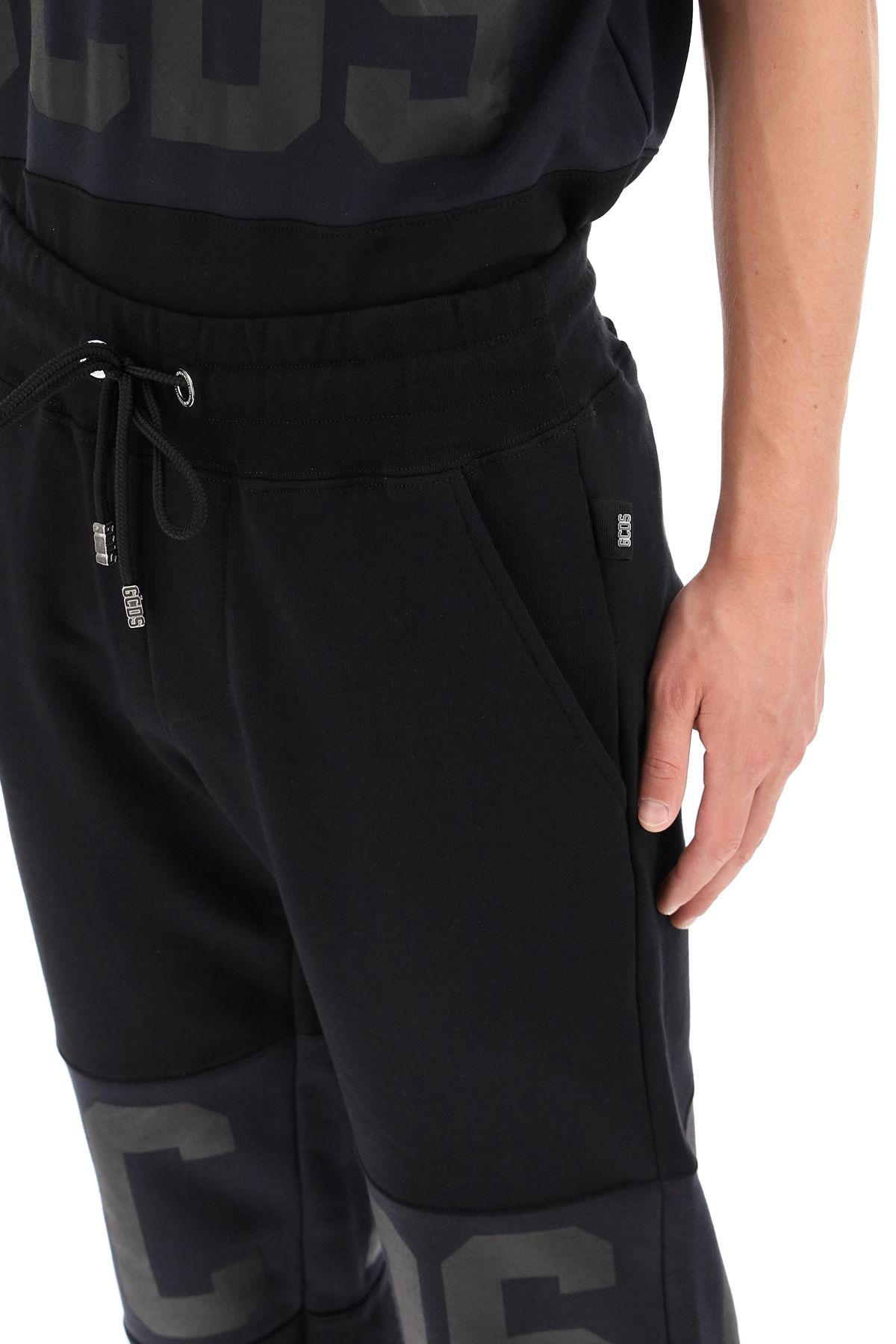 JOGGERS WITH LOGO BANDS - 5