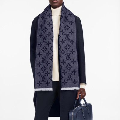 Louis Vuitton Monogram Cozy Scarf outlook