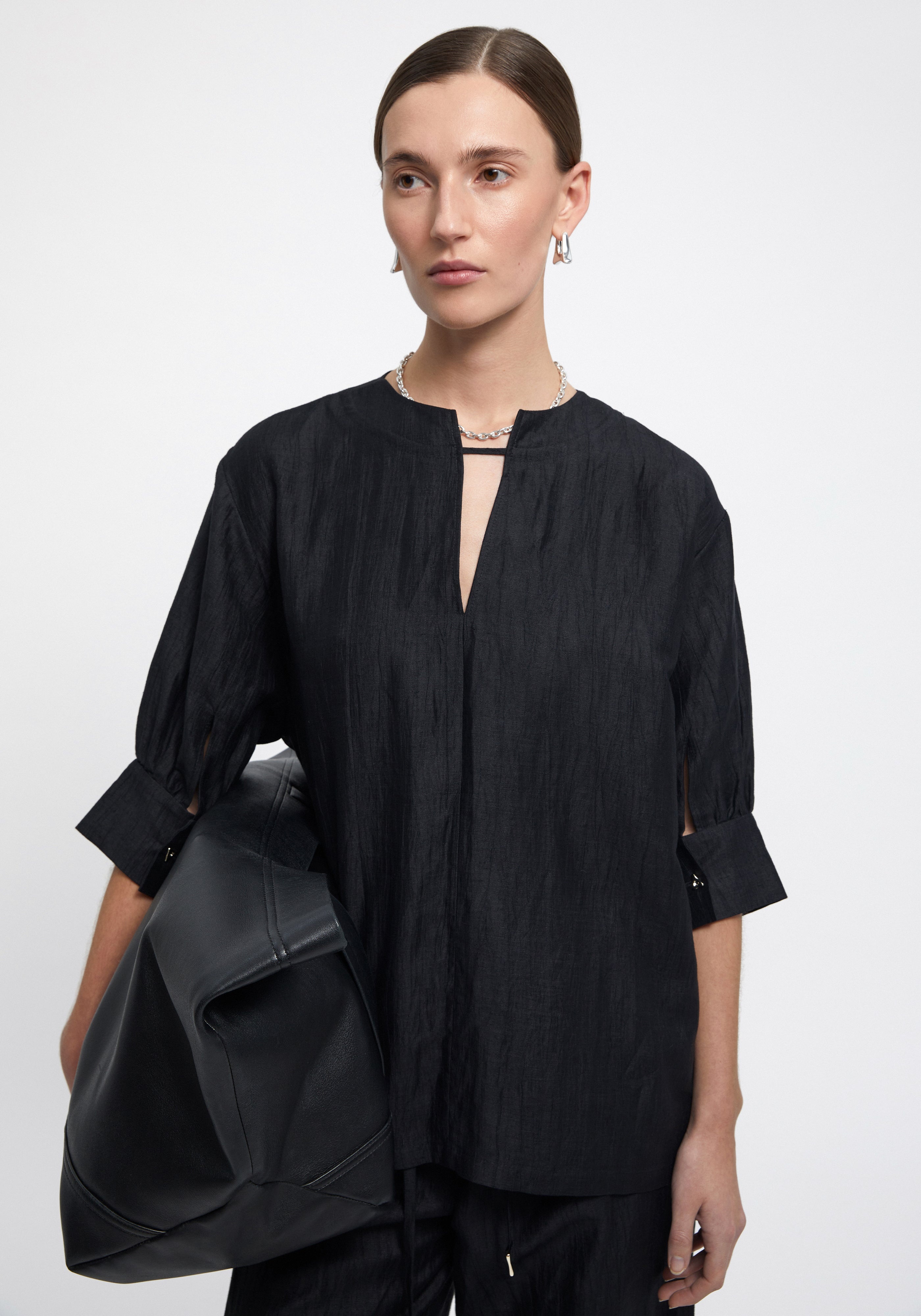 STACY
Linen blouse - 2