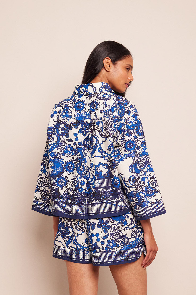 Erica Shirt An Easy Button-up Top in a Playful Print 3