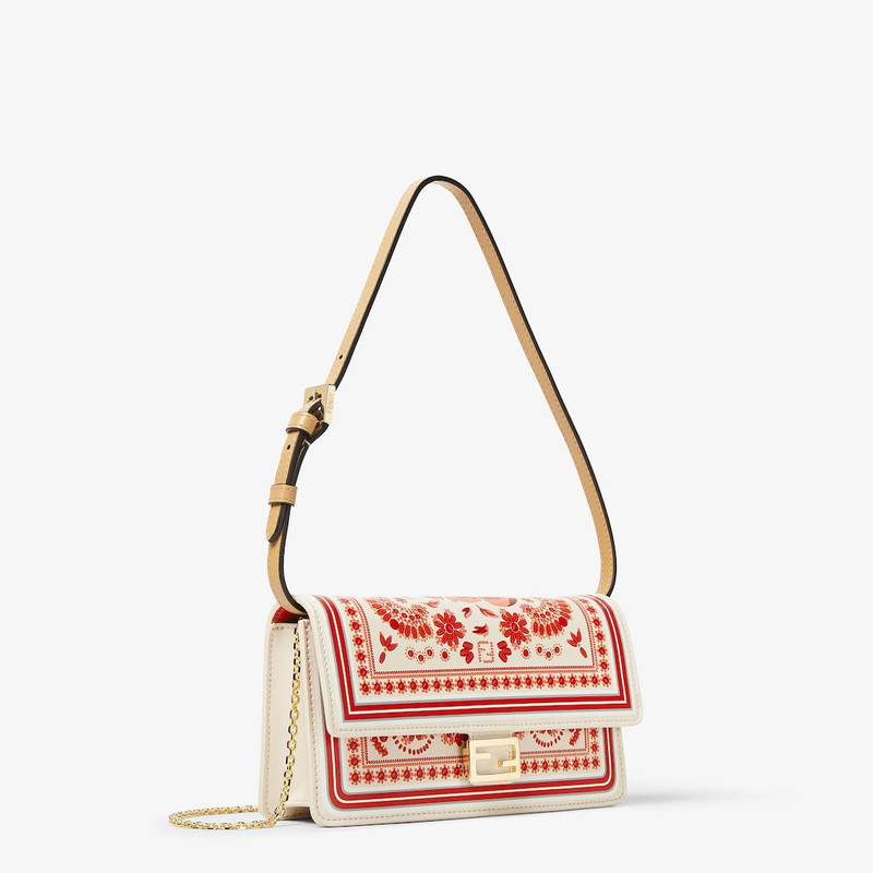 FENDI Wallet On Chain Baguette outlook