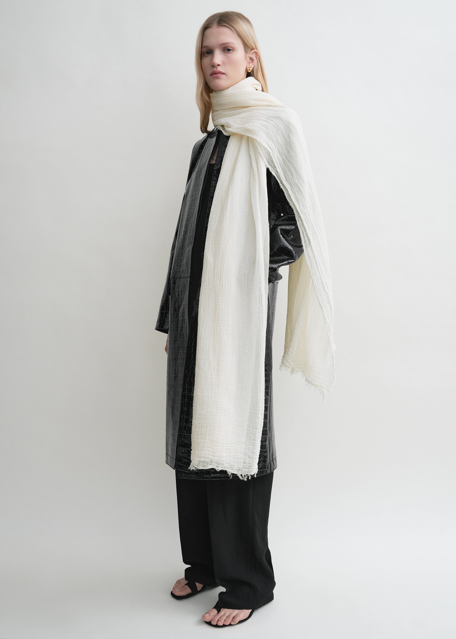 Crinkled scarf ecru - 2