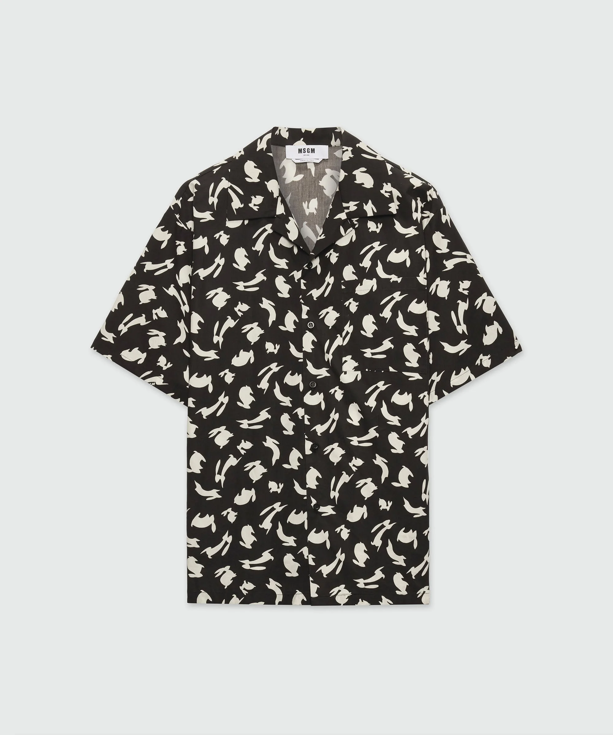 Black poplin bowling shirt with "Follow the Rabbit®" print - 1