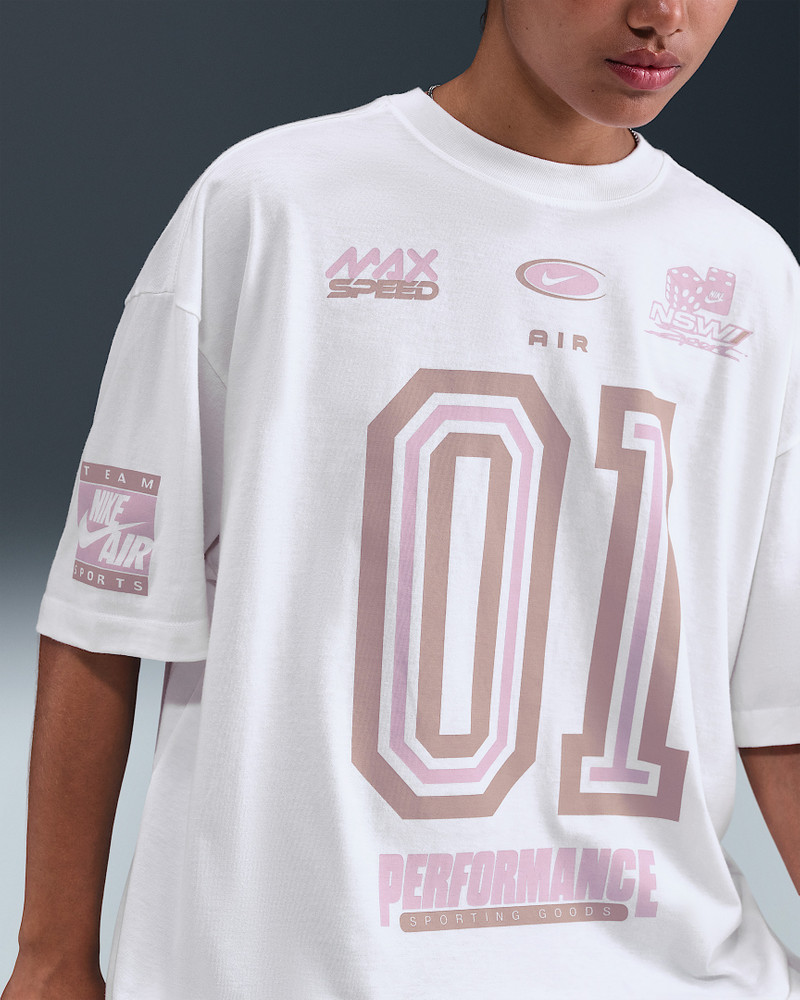 Nike Sportswear Essentials Women's Oversized T-Shirt 3