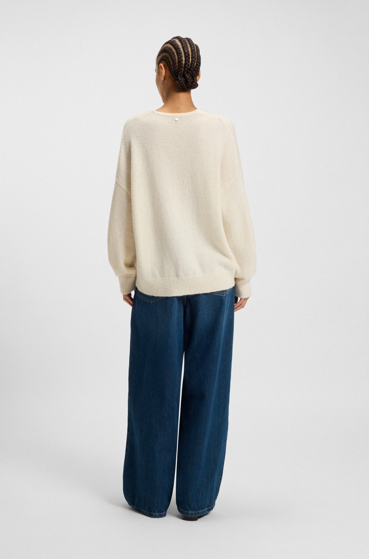 V-NECK SWEATER IN ITALIAN YARN - 4