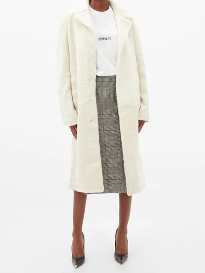 VETEMENTS Longline shearling coat outlook