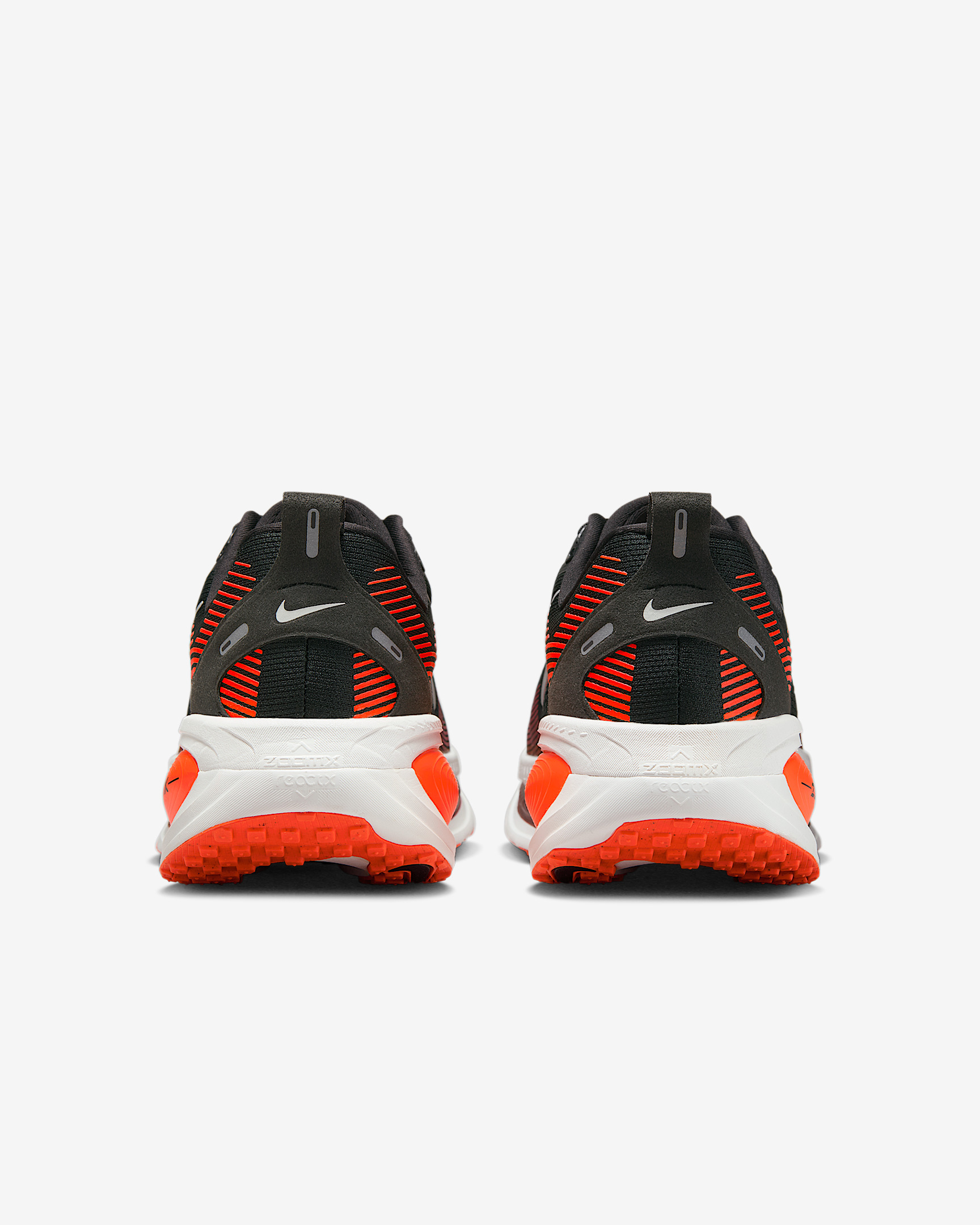 Nike Vomero 18 Men's Road Running Shoes (Extra Wide) - 6