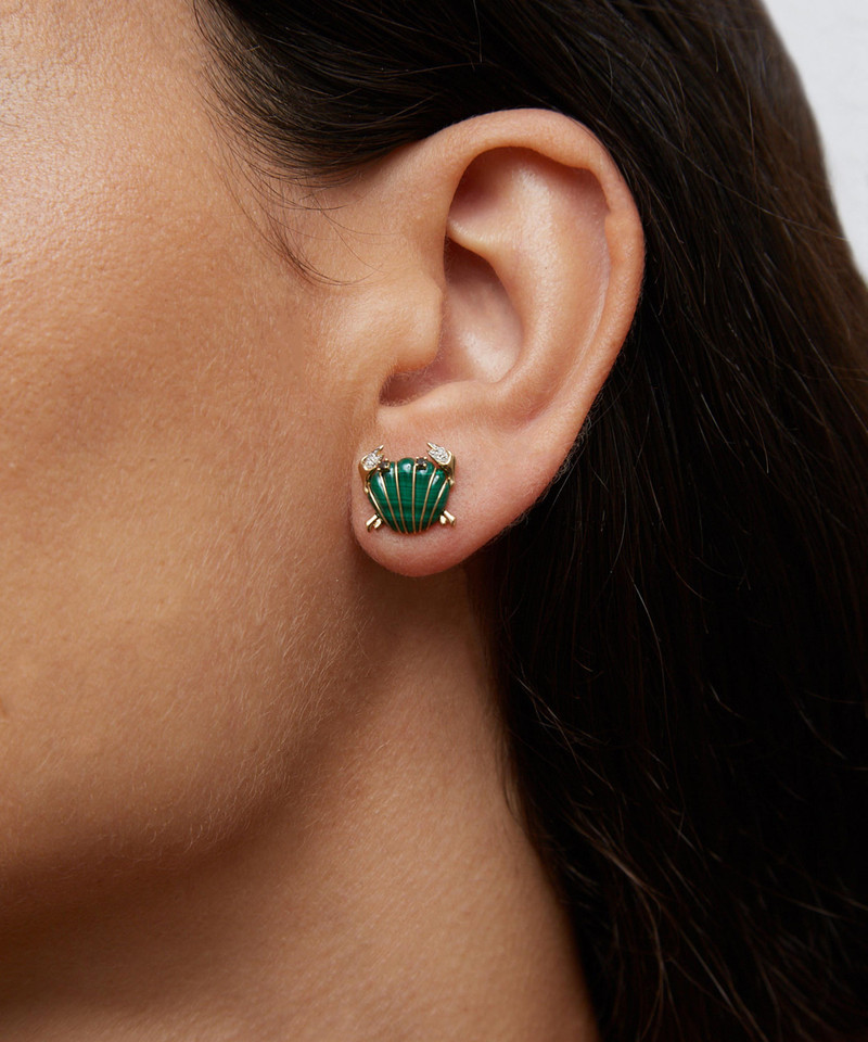 Yvonne Léon 9ct Gold Malachite Diamond Shell Crab Stud Earrings outlook
