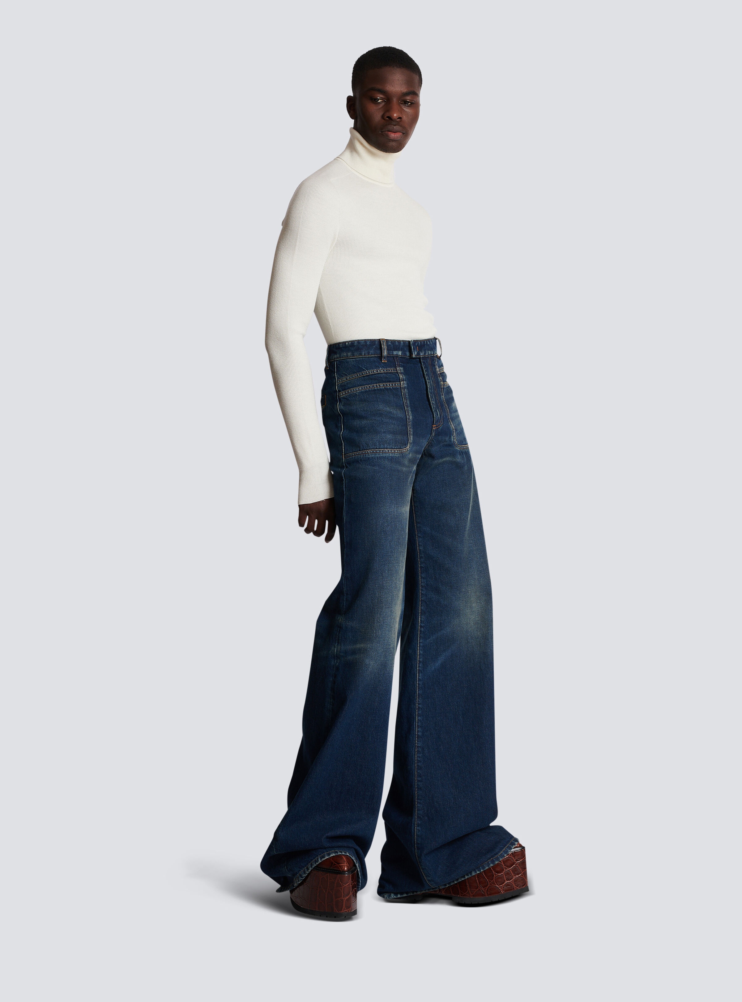 Flared denim jeans - 3