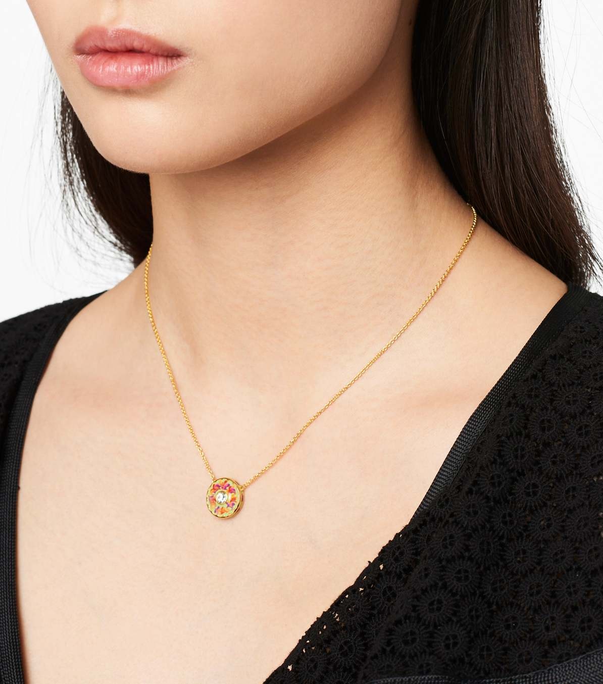 THE MARBLED MEDALLION PENDANT - 2